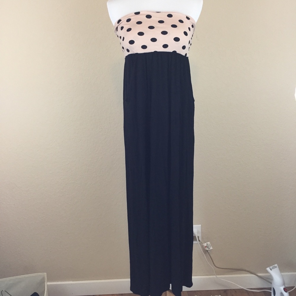 Coveted clothing dress strapless/pockets